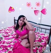Roohi - puta in Colombo