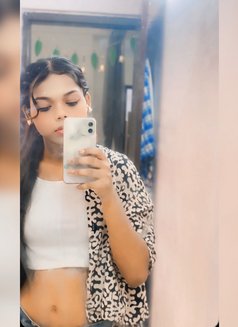 Roohi Shrma - escort in New Delhi Photo 2 of 6