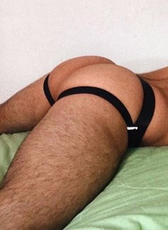 Rookie masseur with a cumdump hole - Acompañantes masculino in Toronto Photo 4 of 5