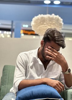 Rooo - Male escort in Bangalore Photo 1 of 6