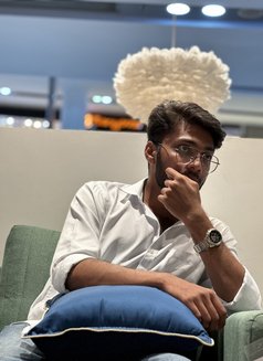 Rooo - Male escort in Bangalore Photo 2 of 6