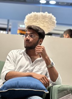 Rooo - Male escort in Bangalore Photo 3 of 6