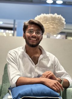 Rooo - Male escort in Bangalore Photo 4 of 6