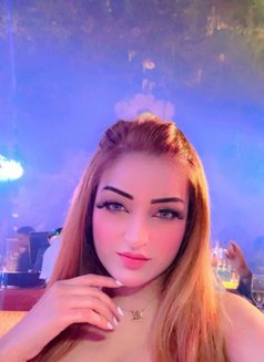Roop Kaur - puta in Dubai Photo 1 of 13