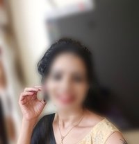 Roopa...for cam show & secret meet - adult performer in Bangalore