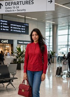 Roopa - puta in Mumbai Photo 7 of 8
