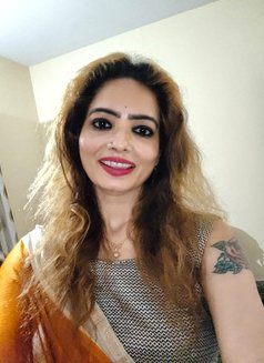 Roopa...Real meet and cam show - adult performer in Bangalore Photo 1 of 4