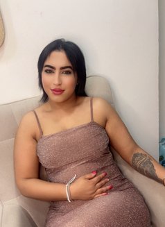 Rooz - puta in Dubai Photo 2 of 9