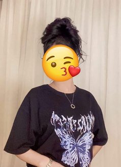 Rooz - puta in Dubai Photo 1 of 3