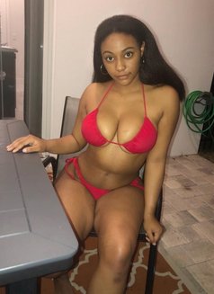 Rora Ben - escort in Muscat Photo 4 of 4