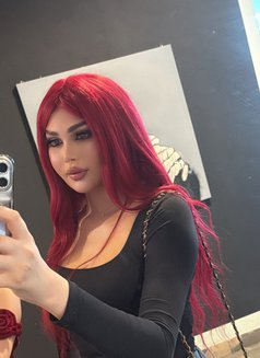 Roro - Transsexual escort in Kuala Lumpur Photo 2 of 8