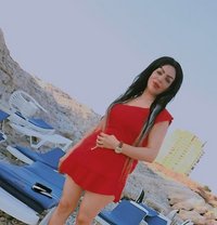 Roro - puta in Beirut Photo 1 of 4
