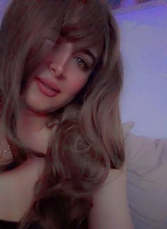 Roro - Transsexual escort in Riyadh Photo 1 of 1