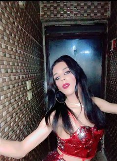 Roro. Klink - Transsexual escort in Beirut Photo 5 of 6