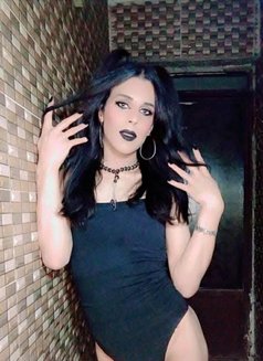 Roro. Klink - Transsexual escort in Beirut Photo 16 of 17