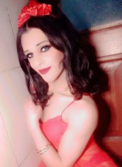 Roro. Klink - Transsexual escort in Beirut Photo 24 of 25