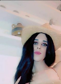 Roro. Klink - Transsexual escort in Beirut Photo 30 of 30