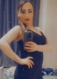 Roro - puta in Beirut Photo 6 of 10