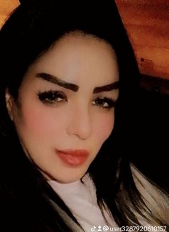 Roro - escort in Beirut Photo 9 of 10