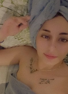 Roro - puta in Beirut Photo 9 of 10