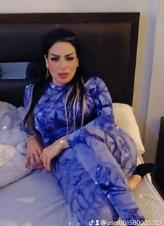 Roro - escort in Beirut Photo 9 of 11