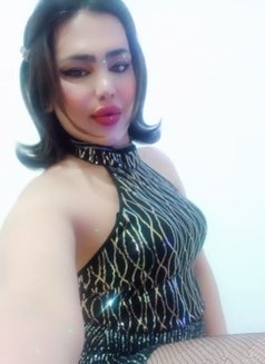 Roro - Transsexual escort in Beirut Photo 10 of 11