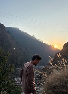 Gaurav - Male escort in New Delhi Photo 14 of 21
