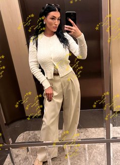 ROSA BUSTY AND DELICIOUS - escort in Abu Dhabi Photo 11 of 13