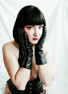Rosa Domina - dominatrix in Monaco Photo 6 of 12