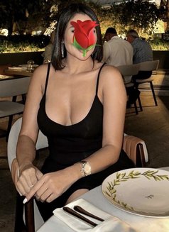 Rosa in Riyadh عندي صناعي للبعض - escort in Riyadh Photo 6 of 11