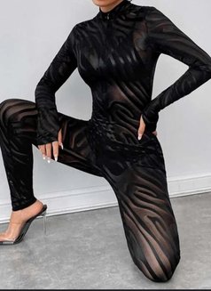 Rosa - escort in Muscat Photo 2 of 3