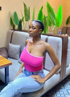 ROSA NEW ARRIVAL FROM AFRICA - escort in New Delhi Photo 2 of 9