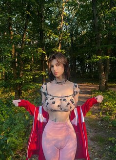 Rosalie - escort in Thessaloniki Photo 2 of 3