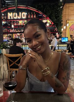 Rose available - puta in Phuket Photo 9 of 9