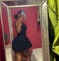 Rose B - escort in Yokosuka