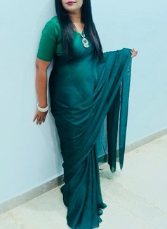 Rose - escort in Bangalore Photo 4 of 6