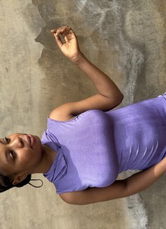 Rose - escort agency in Dammam Photo 3 of 4