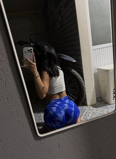 Rose - escort in Iwakuni Photo 1 of 8