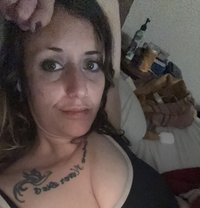 Rose - escort in Alexandria