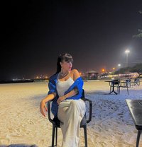 Rose - escort in Muscat