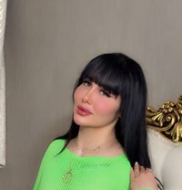 Rose - escort in Muscat Photo 4 of 5