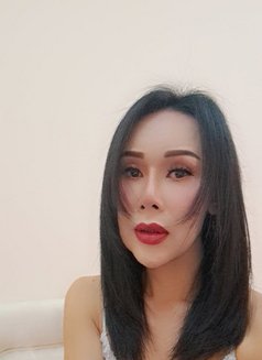 Rose - Transsexual escort in Muscat Photo 4 of 5