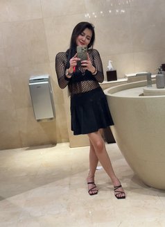 Rose - escort in Dubai Photo 8 of 8
