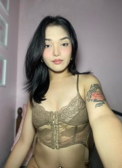 Rose - Acompañantes transexual in Manila Photo 8 of 9