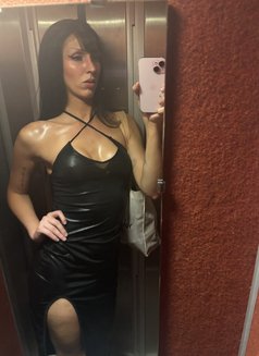Rose - Acompañantes transexual in Paris Photo 5 of 5