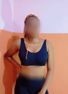 Rose in Doha - escort in Doha Photo 2 of 3