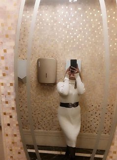 Rose independent south delhi - escort in New Delhi Photo 5 of 6