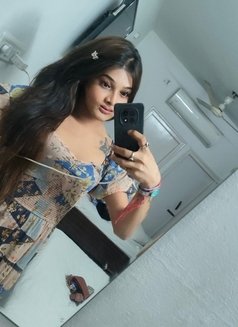 Rose - Transsexual escort in Kolkata Photo 30 of 30