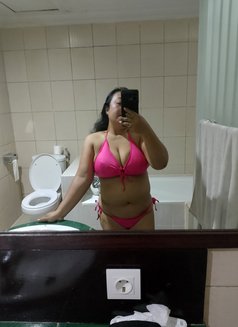 Rose - puta in Bali Photo 7 of 7