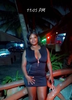 Rose Labadi - puta in Accra Photo 2 of 2